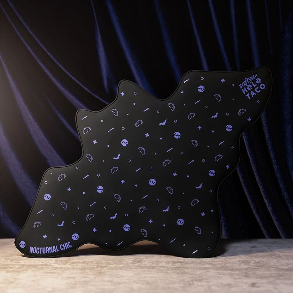 New Safiya’s No-Mess Bat Mat Holo Taco nail art mat